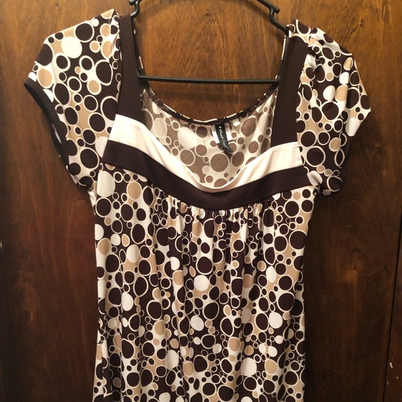 3/$10 5/$25 Brown dots blouse - Picture 2 of 2